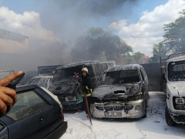 20’den Fazla Aracın Küle Döndüğü Yangın Böyle Başladı