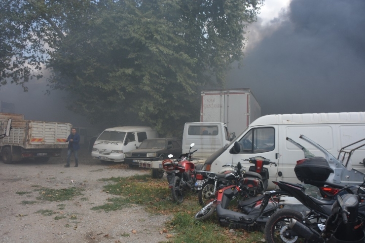 Bursa’da Yed-i Emin Deposunda Büyük Yangın (2)