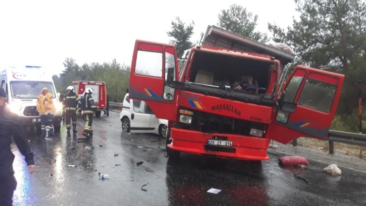 Denizli’de Trafik Kazası: 1 Ölü, 2 Yaralı