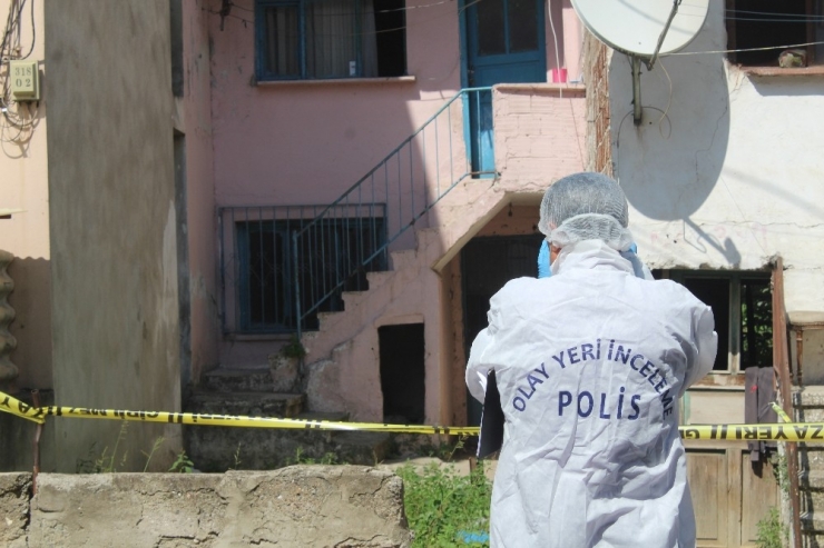 4 Gündür Haber Alınamayan Yaşlı Adam Yaşadığı Gecekonduda Ölü Bulundu