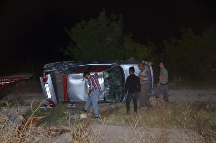 Konya’da Otomobil Takla Attı: 3 Yaralı