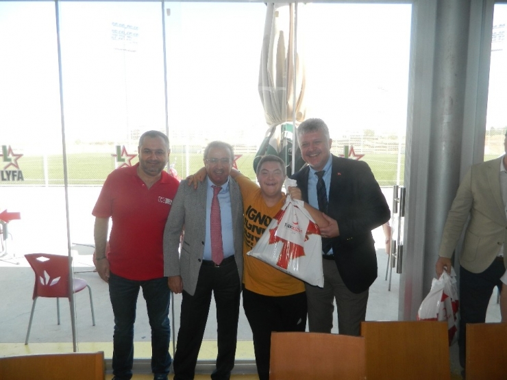 Özel Çocuklar Yaz Spor Okulu Kapanış Töreni Gerçekleşti