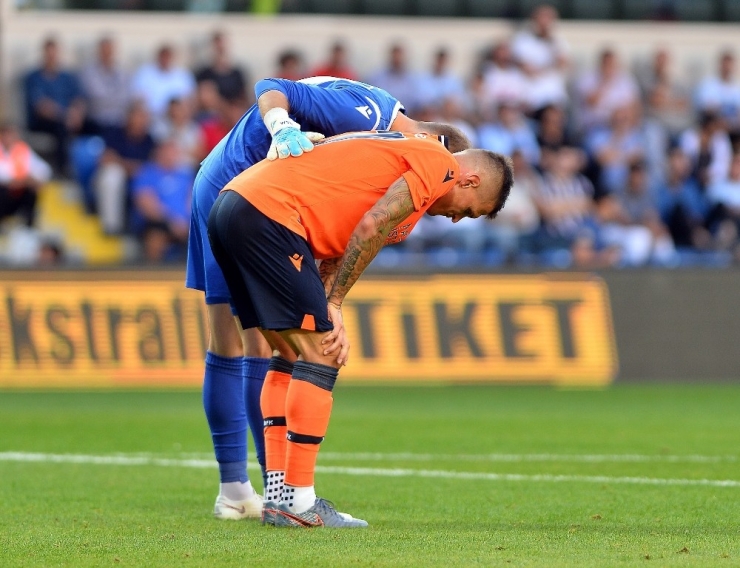 Skrtel, Başakşehir İle İlk Resmi Maçına Çıktı