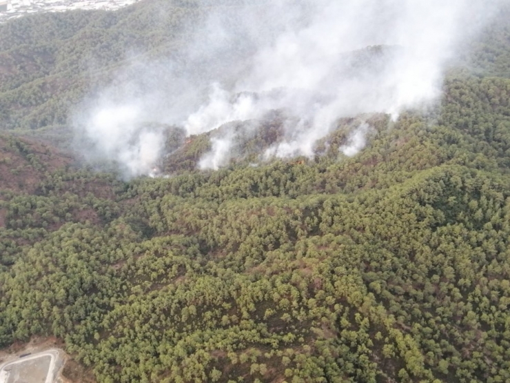 Ortaca’daki Yangın İçin Bölgeden Helikopter Desteği Geldi