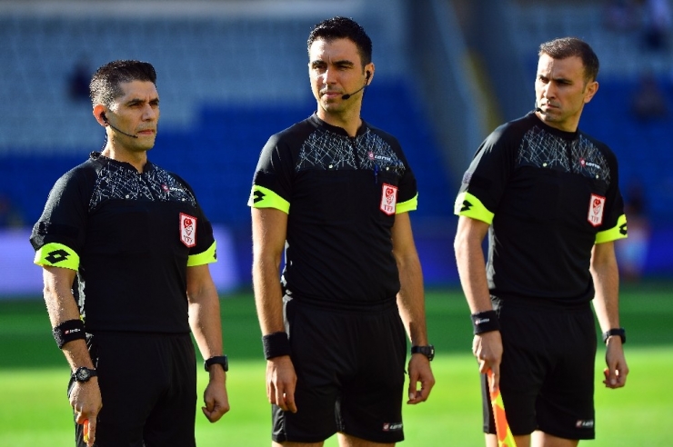 Süper Lig: Medipol Başakşehir: 0 - Dg Sivasspor: 0 (Maç Devam Ediyor)