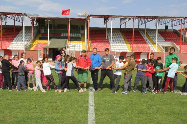 Minik Sporcular, Türkiye Şampiyonası’na Hazırlanıyor