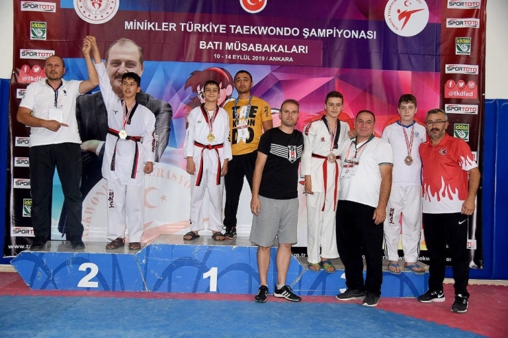 Bursa’nın Gururu Emek Spor Oldu