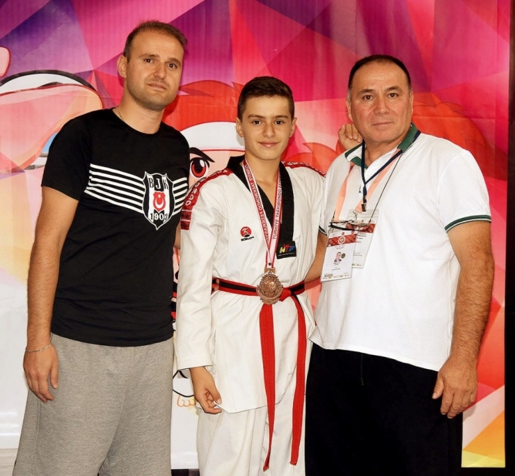 Bursa’nın Gururu Emek Spor Oldu