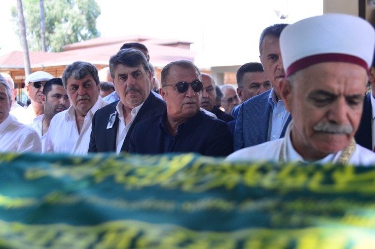 Serdar Adalı’nın Annesi Toprağa Verildi