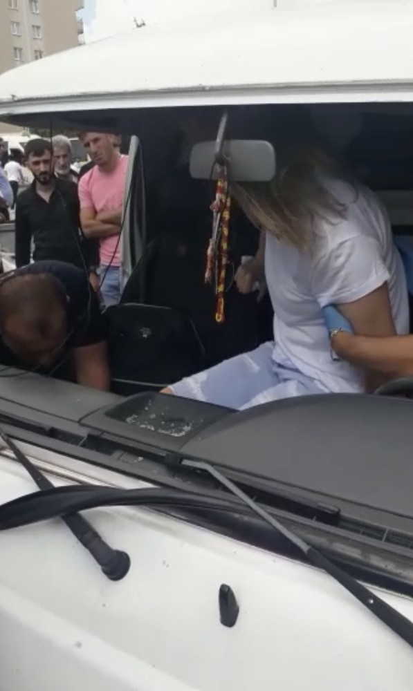 Esenyurt’ta Sıkışmalı Kaza: 1 Yaralı