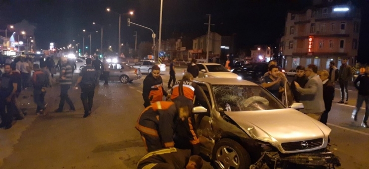 Tavşanlı’da Trafik Kazası: 5 Yaralı