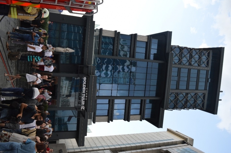 Bayrampaşa’daki Bir Otelde Çıkan Yangın Paniğe Sebep Oldu