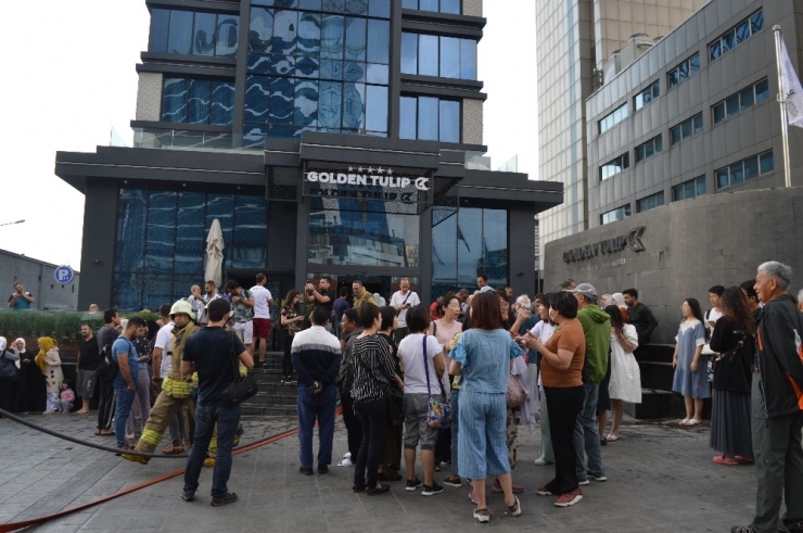 Bayrampaşa’daki Bir Otelde Çıkan Yangın Paniğe Sebep Oldu