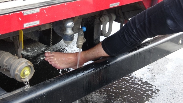 Tem Otoyolu’nda Otomobil Alev Alev Yandı