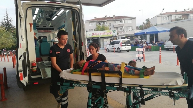 8 Yaşındaki Çocuğa Otomobil Çarptı