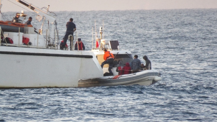 Çanakkale’de 73 Düzensiz Göçmen Yakalandı