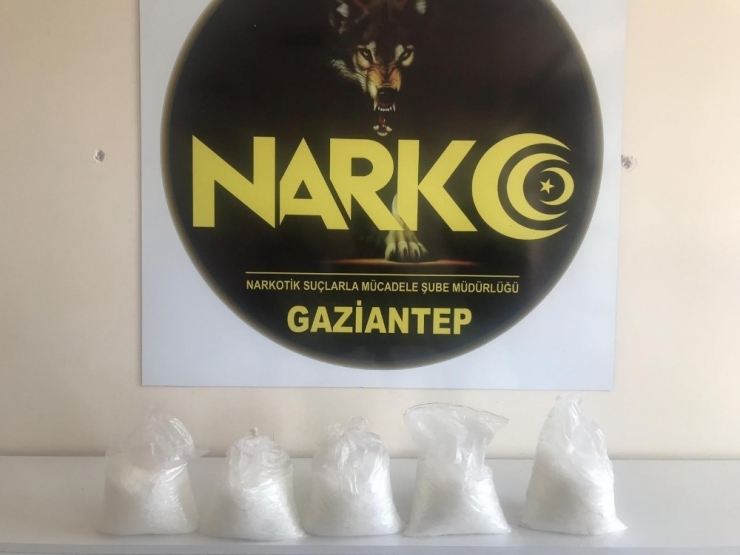 Yolcunun Valizinden 5 Kilo Uyuşturucu Çıktı