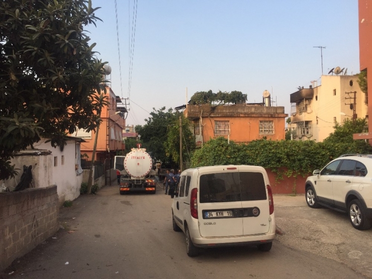 3 Kişiyi Öldüren Zanlının 3 Katlı Evini Yaktılar