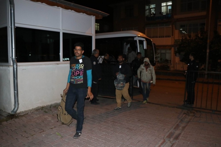 Kayseri’de 49 Düzensiz Göçmen Yakalandı