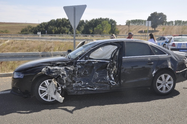 Tekirdağ’da Tır İle Otomobil Çarpıştı: 1 Yaralı