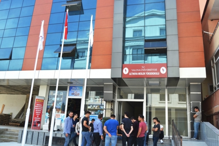 Altınova Myo Eğitime ‘Merhaba’ Dedi