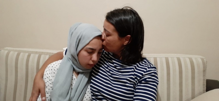 17 Yaşındaki Kızı Köpek Yüzünden Acımasızca Darp Ettiler