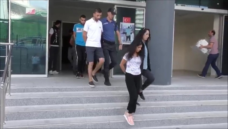 Bursa’da Uyuşturucu Operasyonu: 25 Kişi Gözaltında