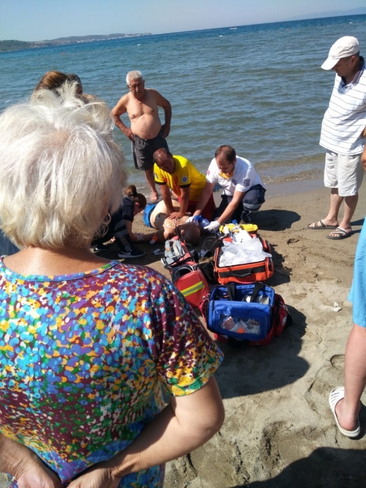 Burhaniye’de Boğulma Tehlikesi Geçiren Vatandaşı İtfaiye Kurtardı