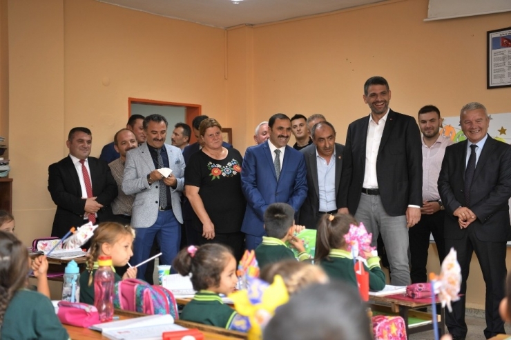 Kartepe’de İlköğretim Haftası Coşkuyla Kutlandı