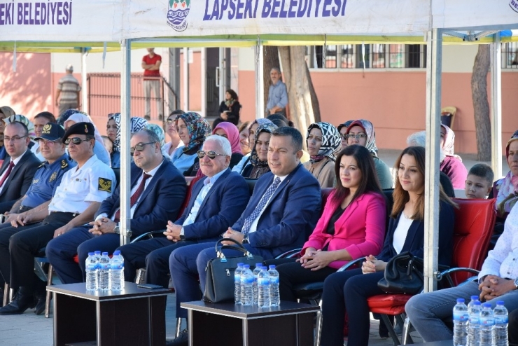 Lapseki’de İlköğretim Haftası Kutlamaları
