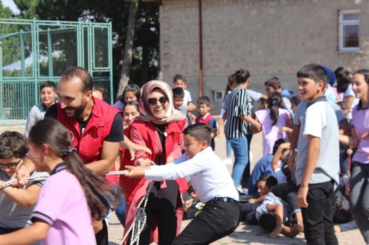 Gençlik Karavanı Kıranardı Ortaokulu’nda