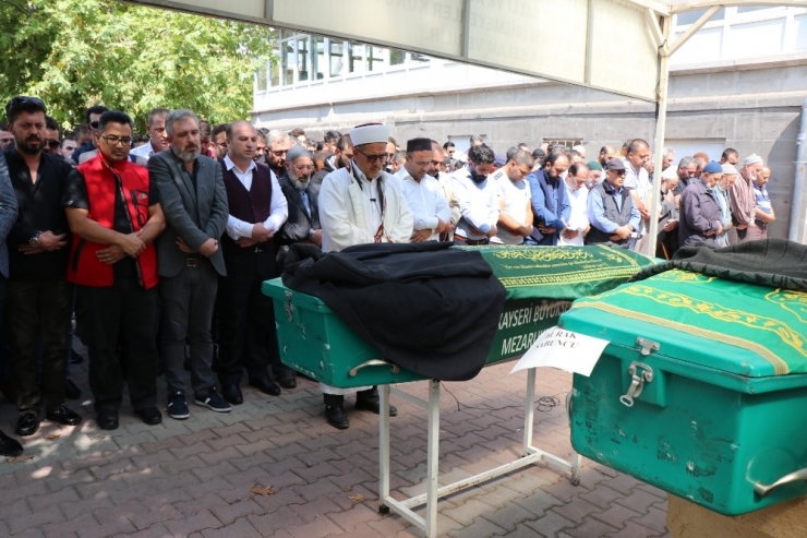 Cinayete Kurban Giden Şahıs Toprağa Verildi