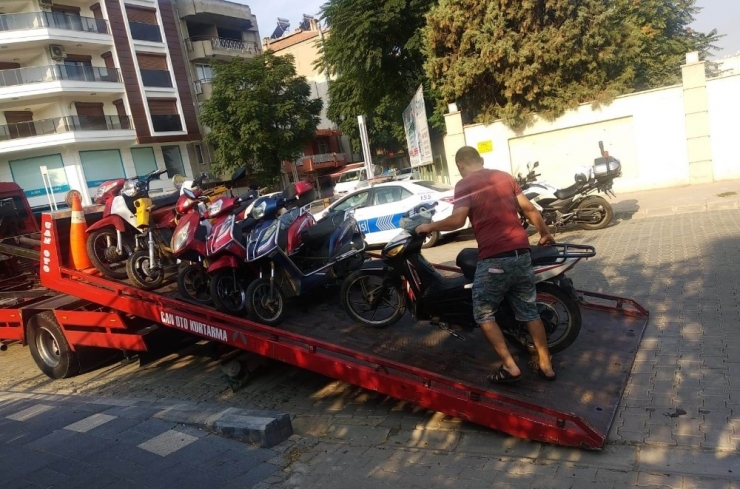 Salihli’de Plakasız Motosikletlilere Uygulama