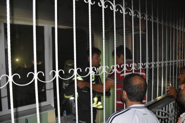 Manisa’da Yangın Bir Evi Kül Etti