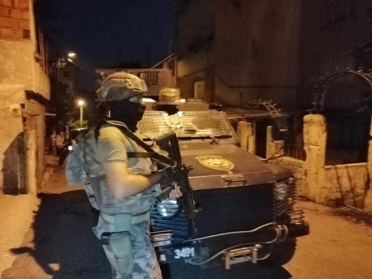 Zehir Tacirlerine Şafak Operasyonu: 35 Kişi Gözaltına Alındı