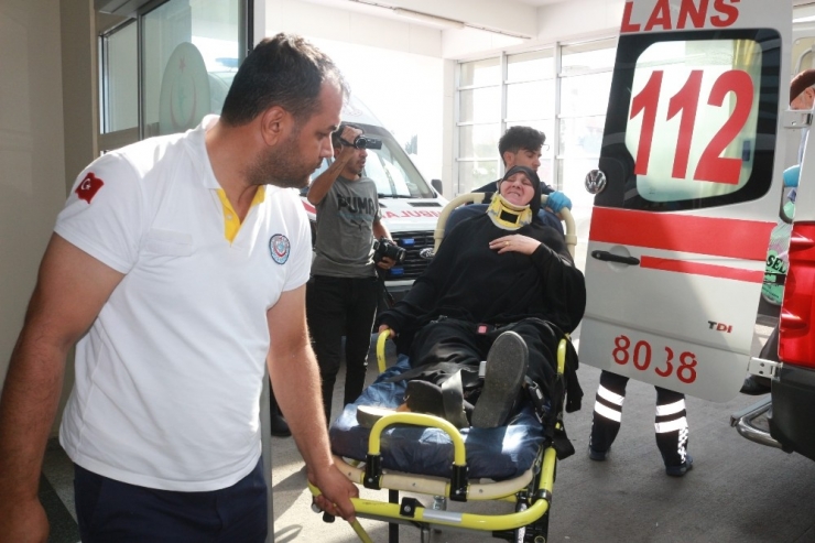 Otomobil Şarampole Yuvarlandı: 5 Yaralı