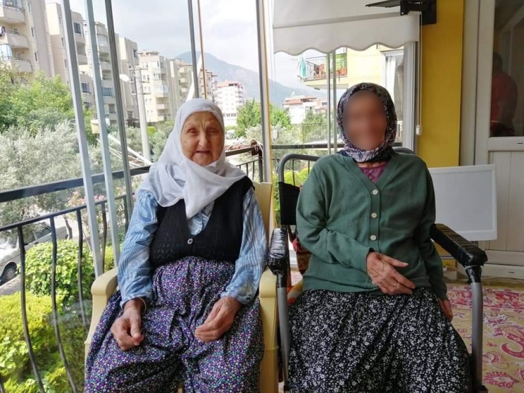 Antalya’da 92 Yaşındaki Kadına Baltalı Gasp