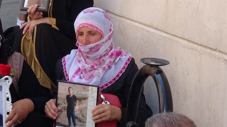 Hdp Önünde Eylem Yapan Aile Sayısı 16. Günde 39’a Yükseldi