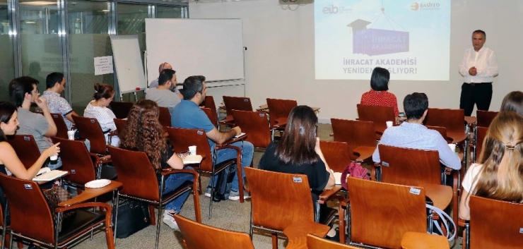 Ege’de Üretimin En Az Yüzde 50’sinin İhraç Edilmesi Hedefleniyor