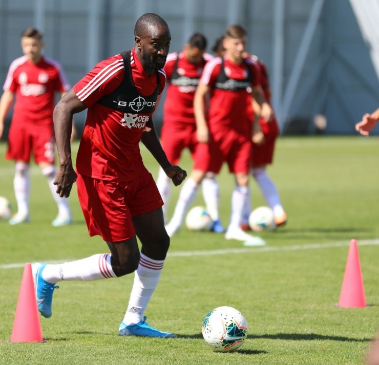 Sivasspor’da Trabzonspor Mesaisi Devam Ediyor