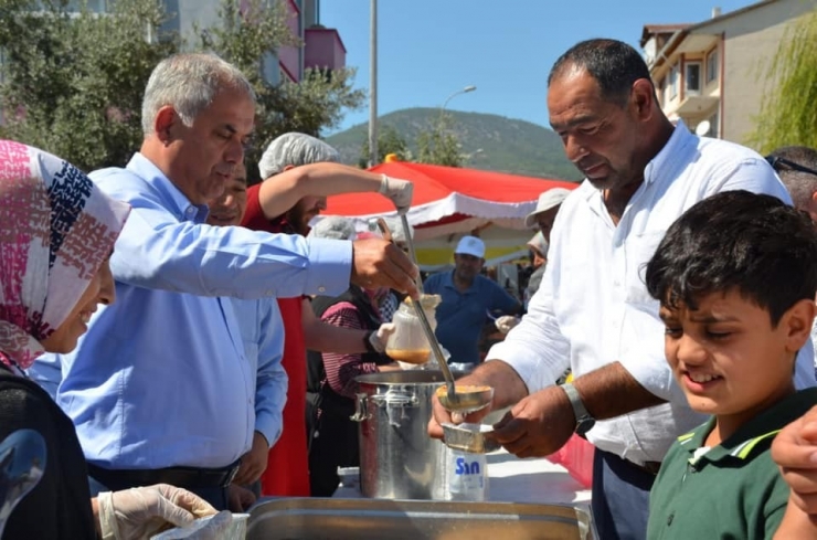 Bayırköy Belediyesi’nden Aşure İkramı