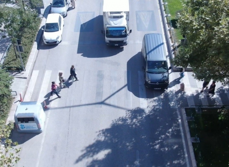 Yayaya Yol Vermeyen Sürücüler Drone İle Belirlendi