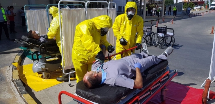 Hastanede Gerçeği Aratmayan Kimyasal Tatbikat