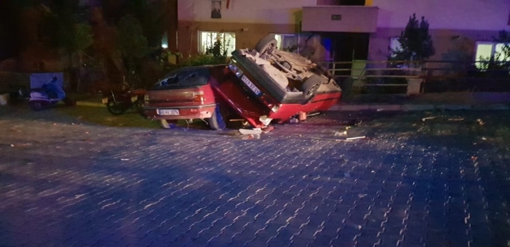 İzmir’de İki Grup Arasında Silahlı Kavga: 3 Yaralı