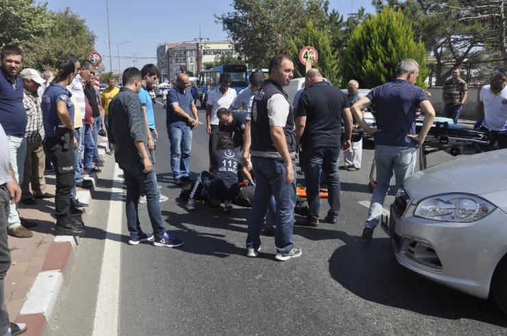 Otomobil Bisiklete Çarptı: 1 Yaralı