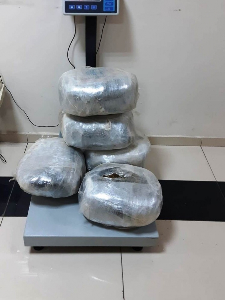 Durdurulan Araçtan 25 Kilo Uyuşturucu Çıktı