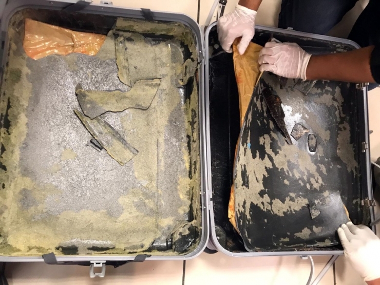 Antalya Havalimanında Uyuşturucu Operasyonu: 2 Tutuklama