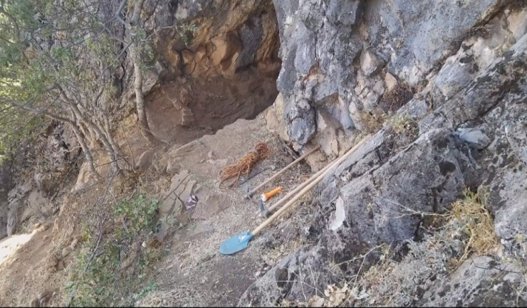 Jandarma’dan Defineci Operasyonu