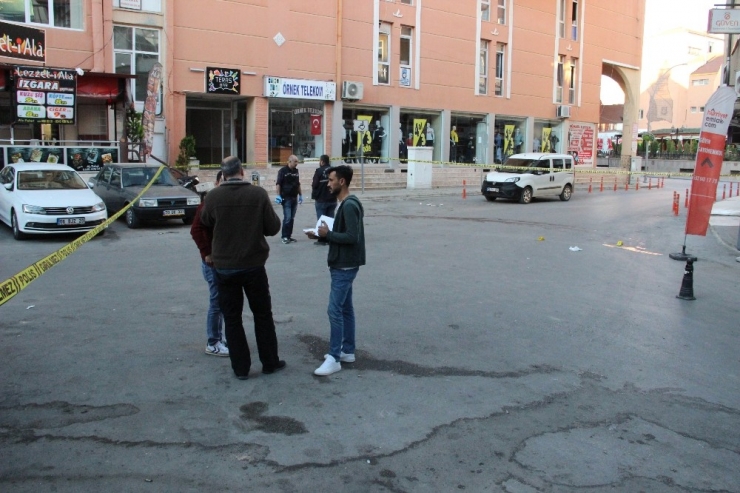 Sokak Ortasında Vurulmuş Halde Bulundu