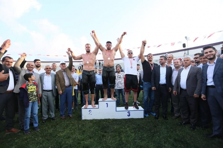 İshakçılar’da Kağıtspor Rüzgârı